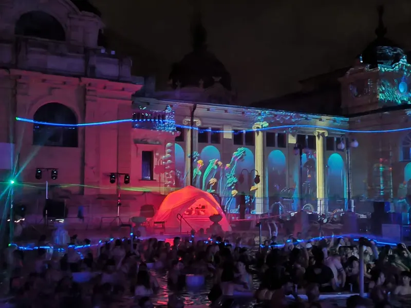 SPARTY - Széchenyi Bath Party