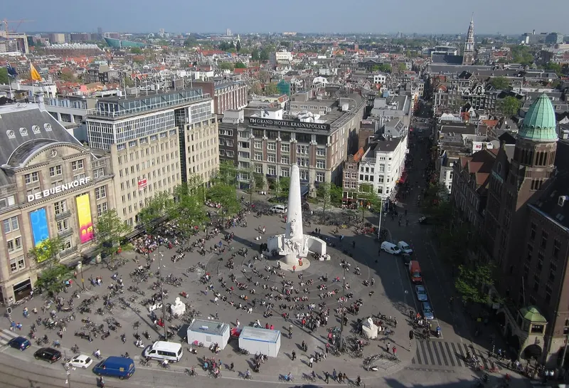 Dam Square in Binnenstad, Amsterdam