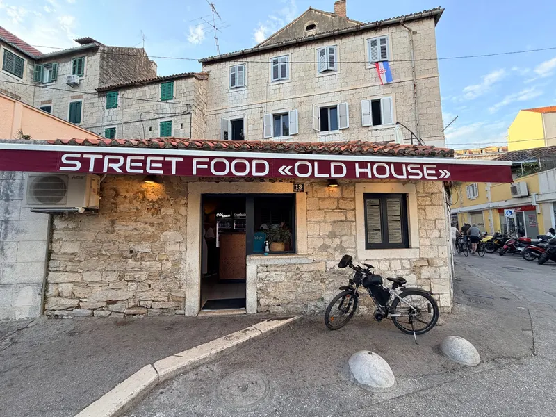 Old House street food