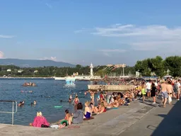 Bains des Pâquis