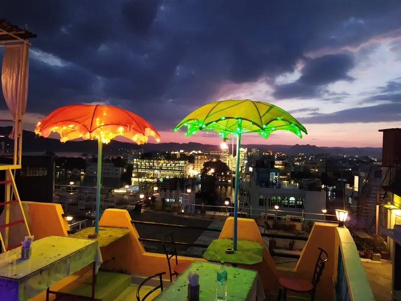 Natural Lake View roof top Restaurant in Inside Chandpole, Udaipur