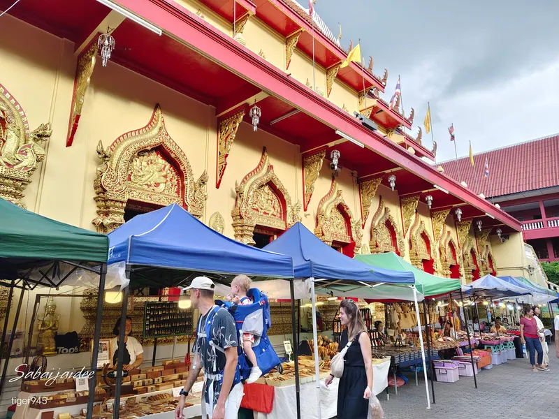 Tha Phae Walking Street