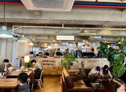 Working Holiday Brunch Cafe