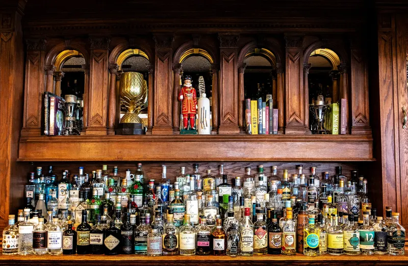 Pub Bishop & Bagg in Mile End, Montreal