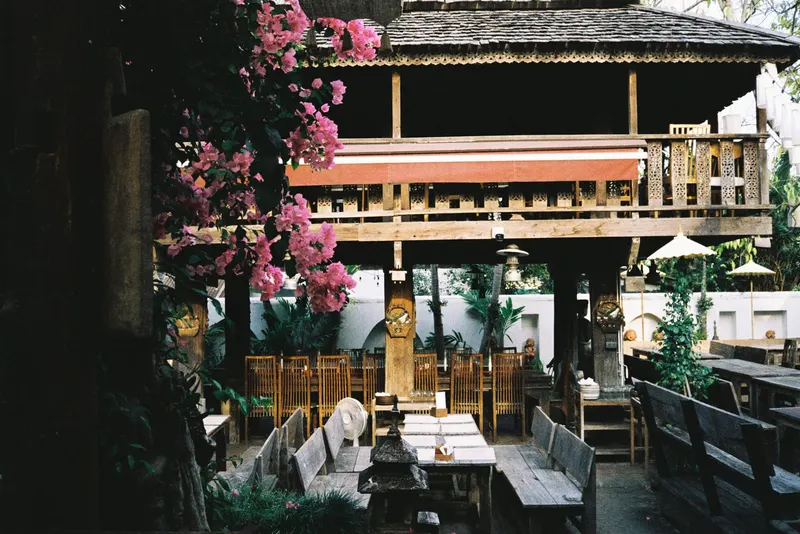 Baan Rai Yarm Yen