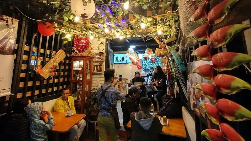 El Cazique café de las pirámides in Suba, Bogota