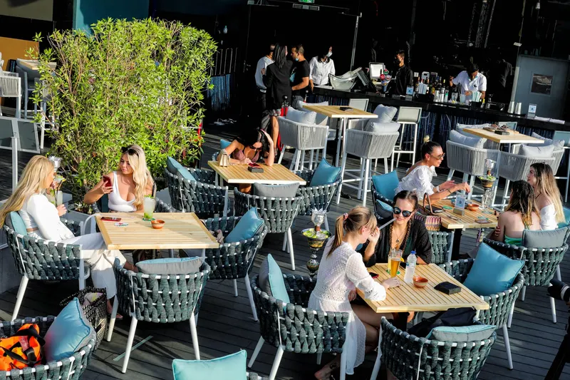 High Note Pool & Sky Lounge in Al Raffa, Dubai