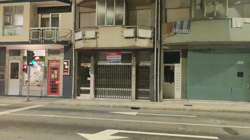 The Hole Cruising Bar Porto