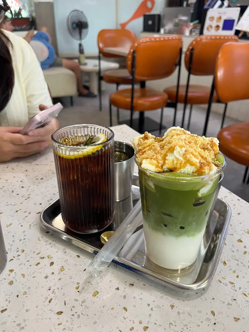 Hoca Café - Hồ Cá, phê bánh và em