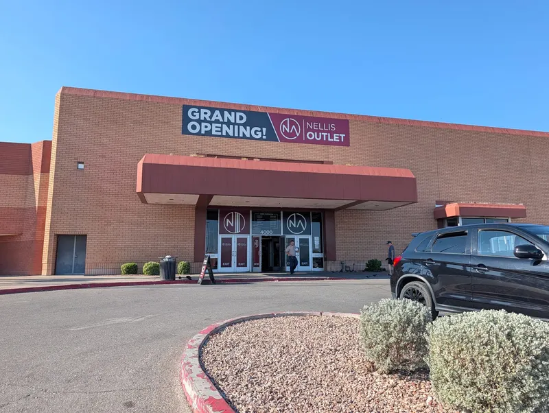 Nellis Auction Outlet in Meadows, Las Vegas