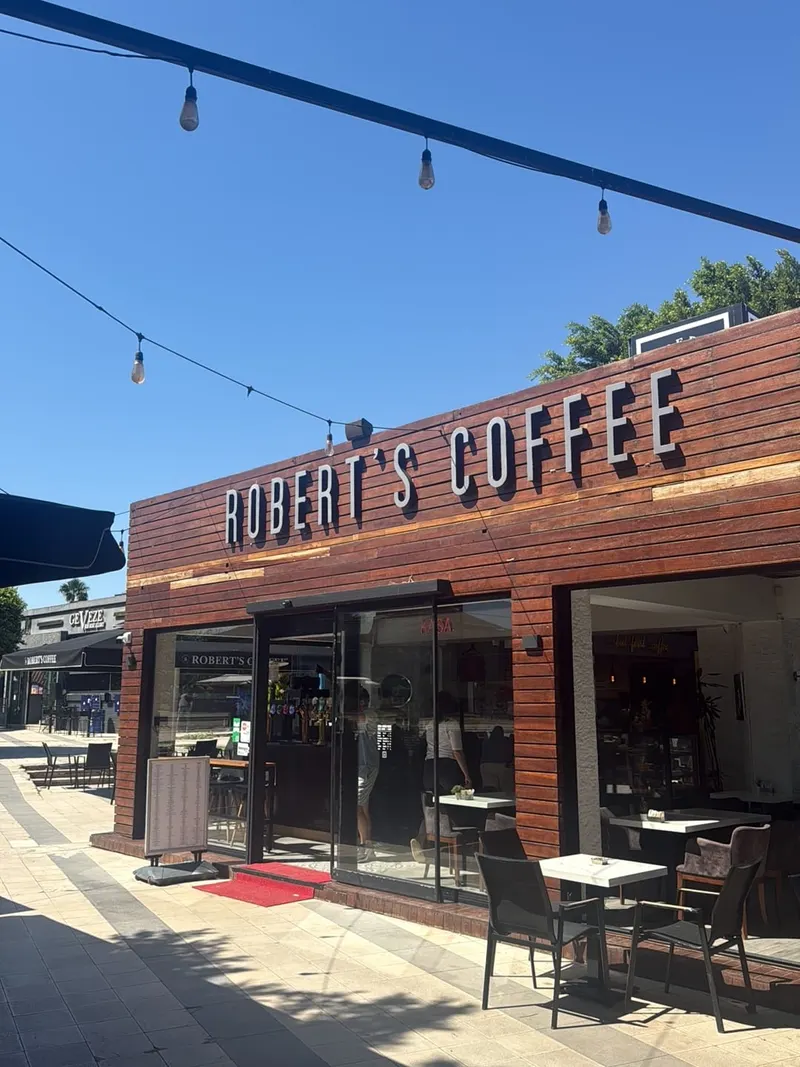 Robert’s Coffee Kent Meydanı in Altınkum, Antalya