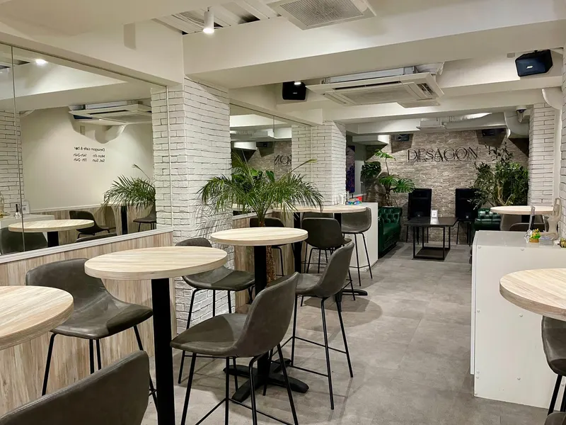 Desagon cafe