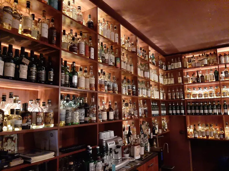 Loch Ness Scottish Pub and Whisky Bar in Lichterfelde West, Berlin