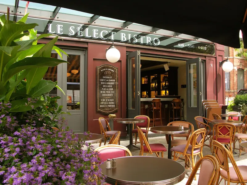 Le Sélect Bistro in Fashion District, Toronto