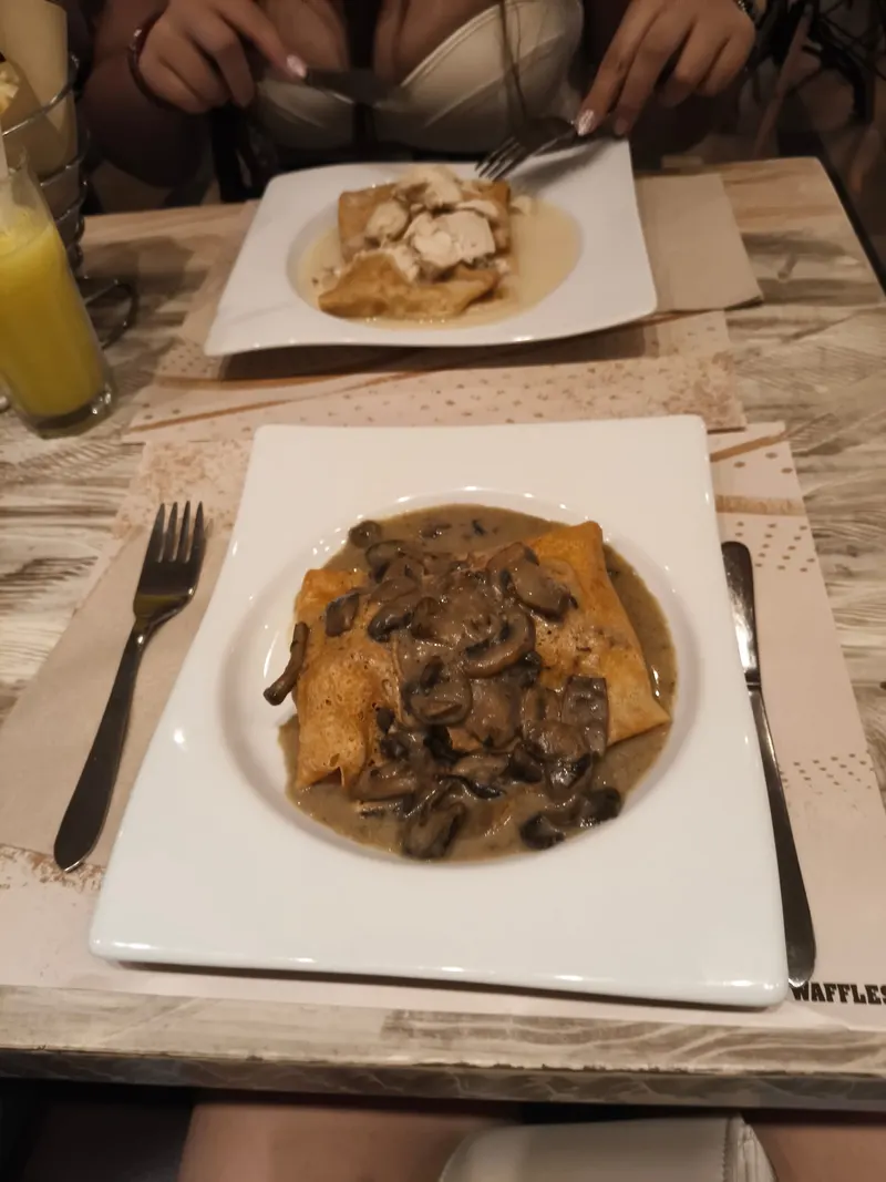 Crepes & Waffles