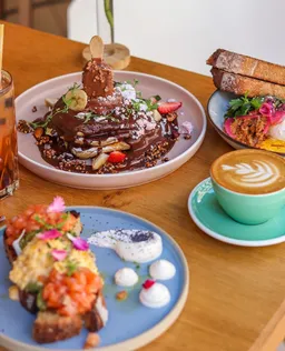 Coco Social House