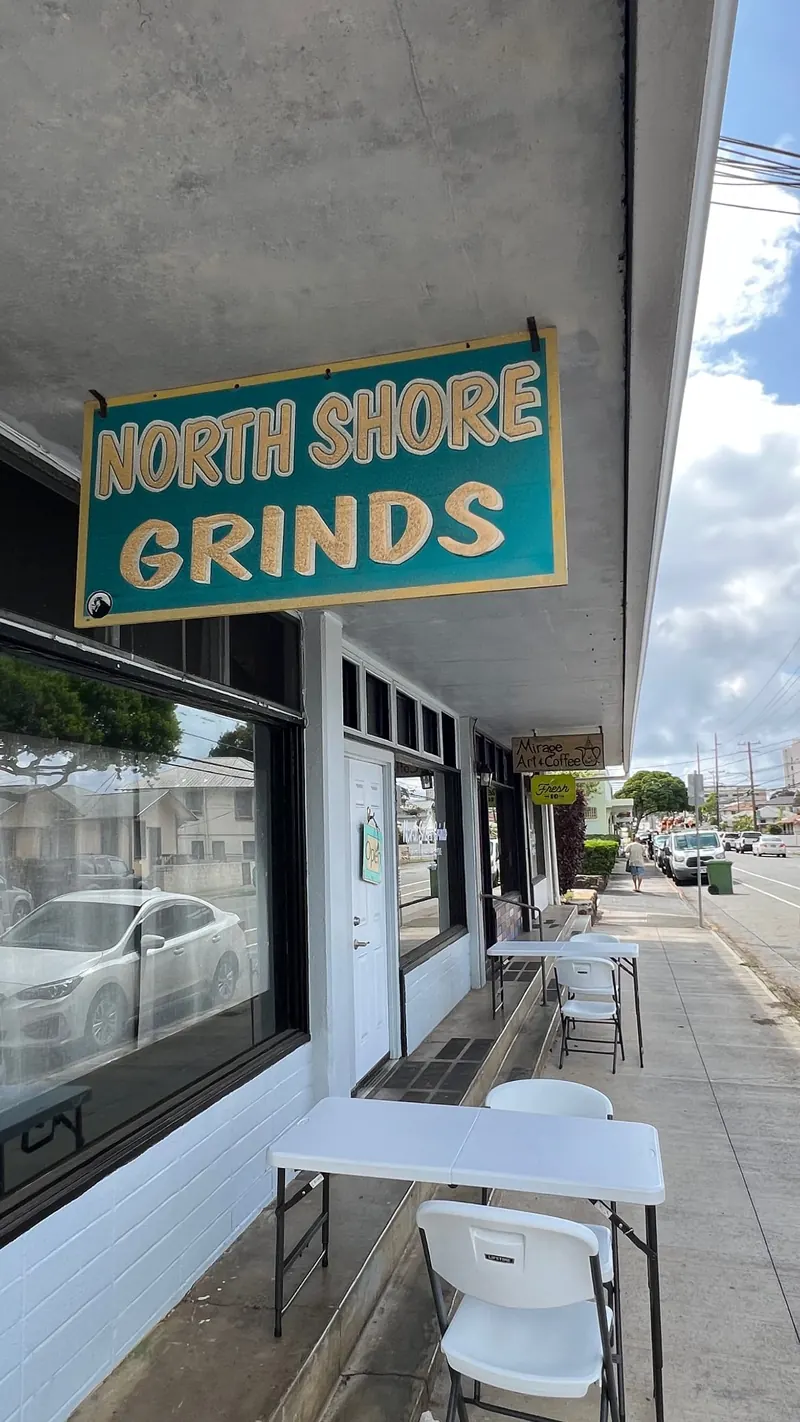 North Shore Grinds in Kaimuki, Honolulu