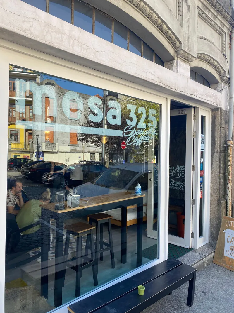 Cafetaria Mesa 325