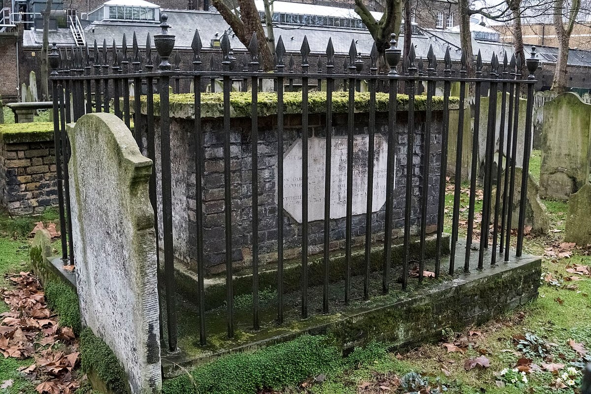 Gabriel Family Monument, South Enclosure