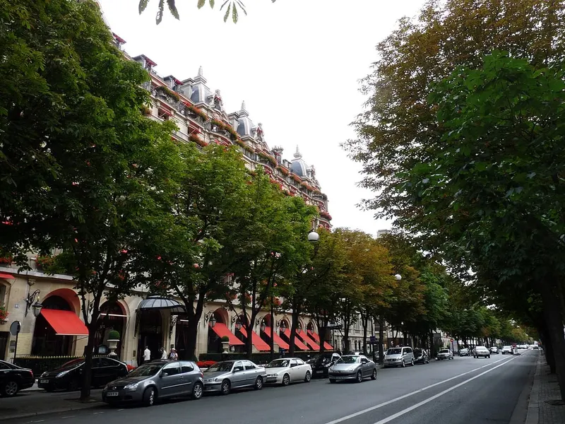 avenue Montaigne in Champs-Élysées, Paris