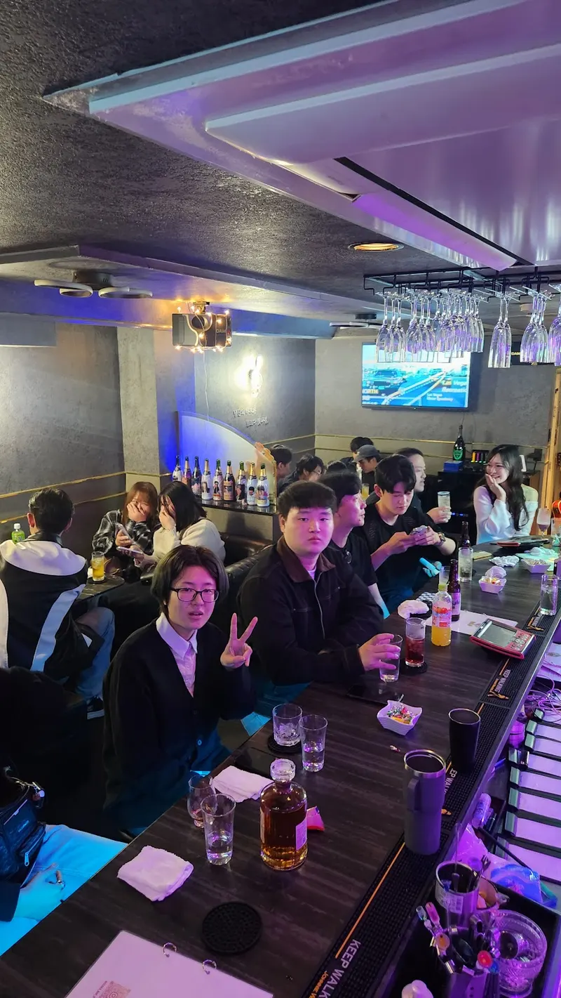 Bar B in Higashishinsaibashi, Osaka