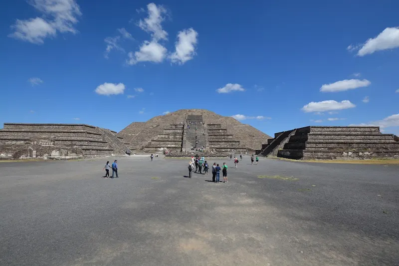 Estur VIP Teotihuacan Pyramids Tour in Zona Rosa, Mexico City