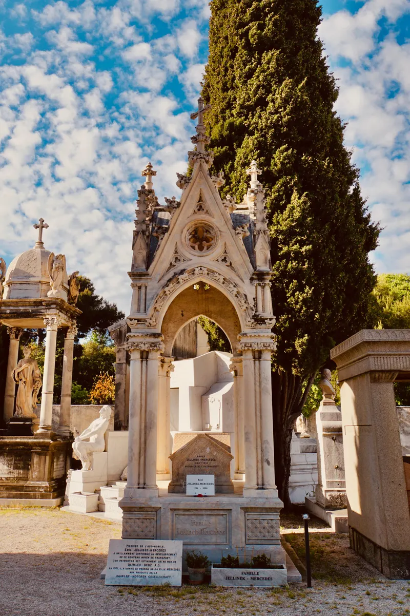 Grave of Emil Jelinek-Mercedes