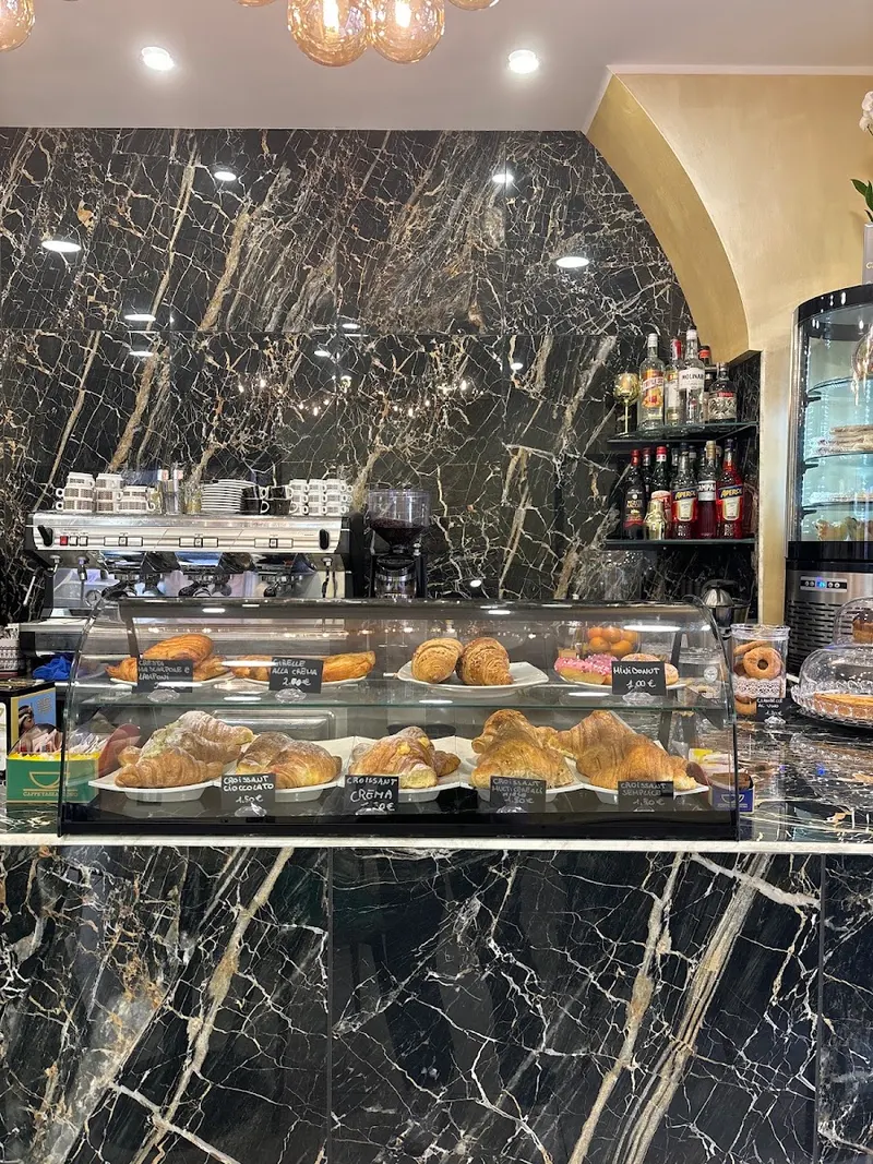 Cento Via Flavia in Sallustiano, Rome