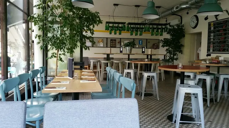 Stacja Grochów in Grochów, Warsaw