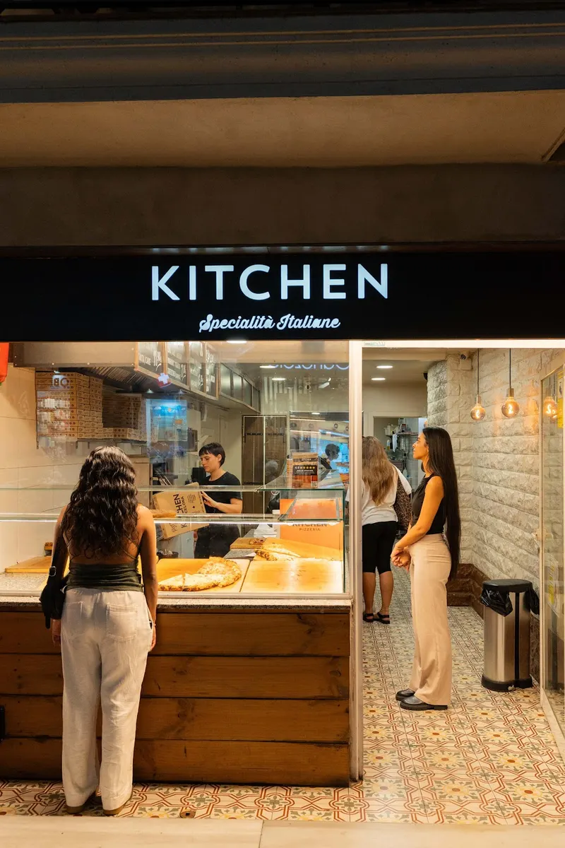 Kitchen Pizzeria Barceloneta in La Barceloneta, Barcelona