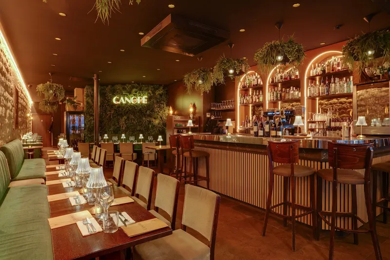 Canopé in Quartier de l'Europe, Paris
