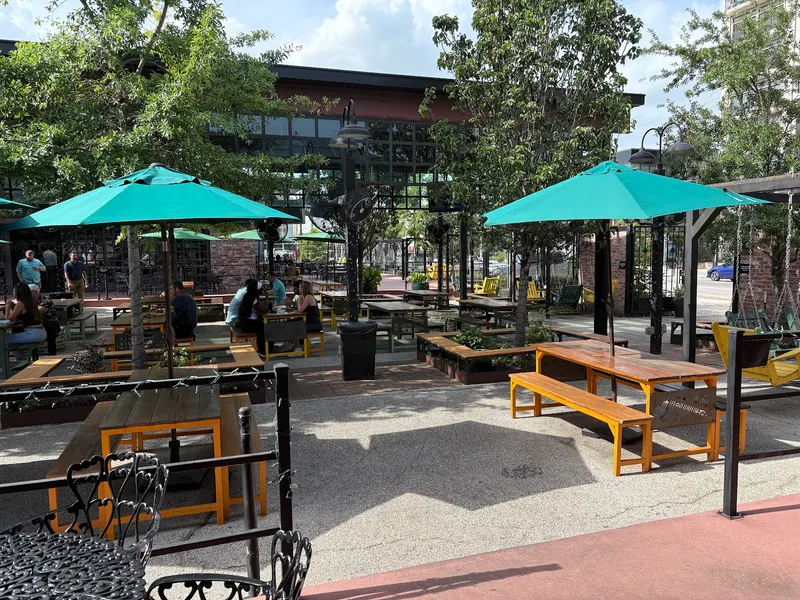Heights Bier Garten in Mercer Botanic Gardens, Houston