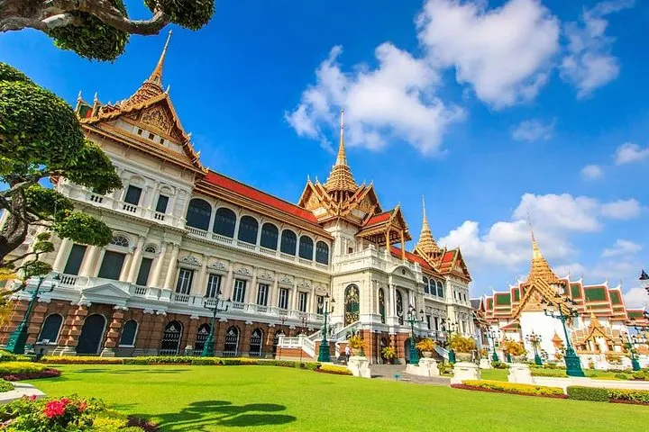 Democracy Monument