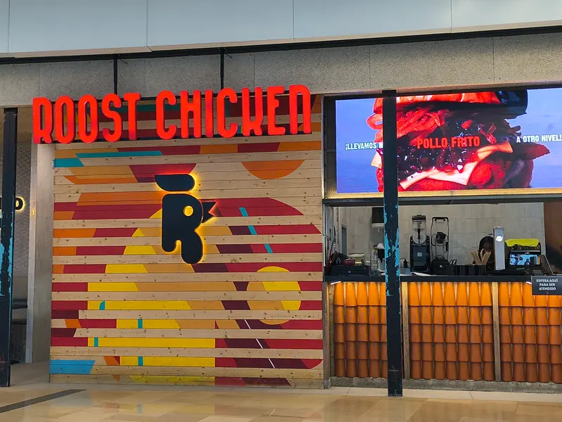 Roost Chicken Plenilunio in Rejas, Madrid