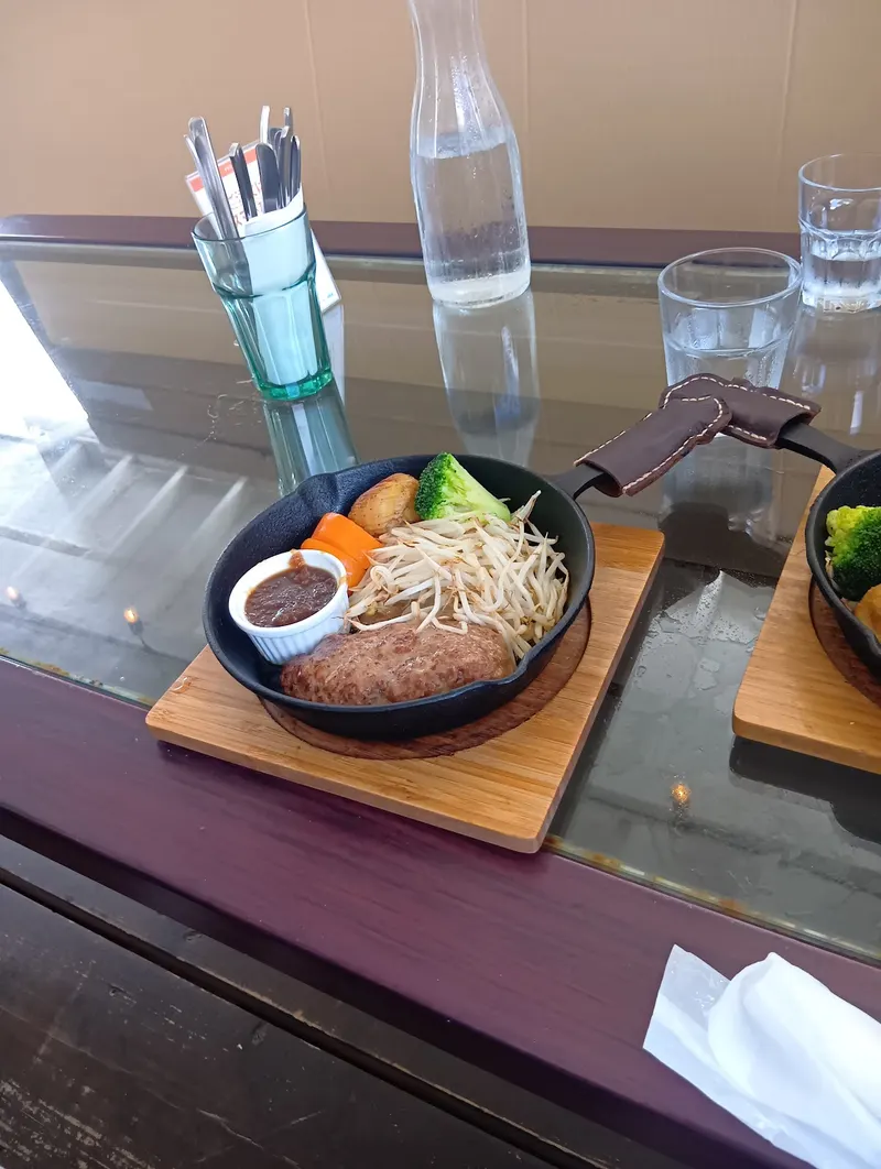 Tommy's Kitchen Hamburg & Café in Sawara Ward, Fukuoka