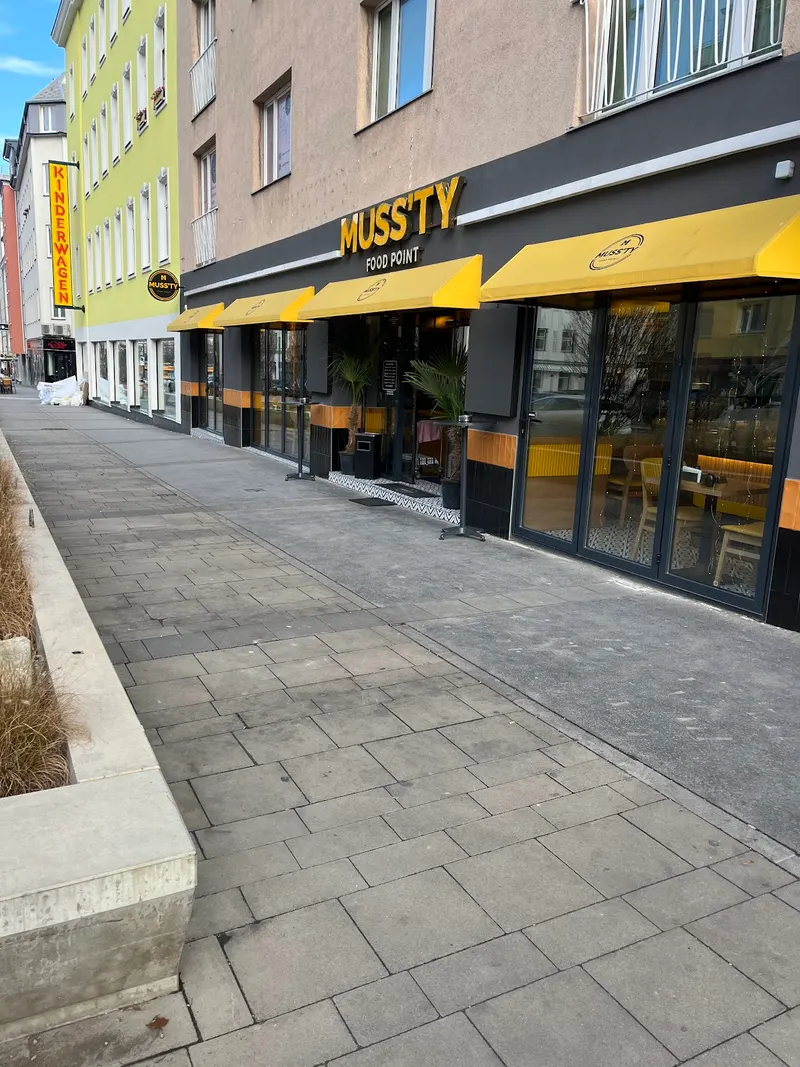 Muss'ty Food Point Restaurant in Favoriten, Vienna