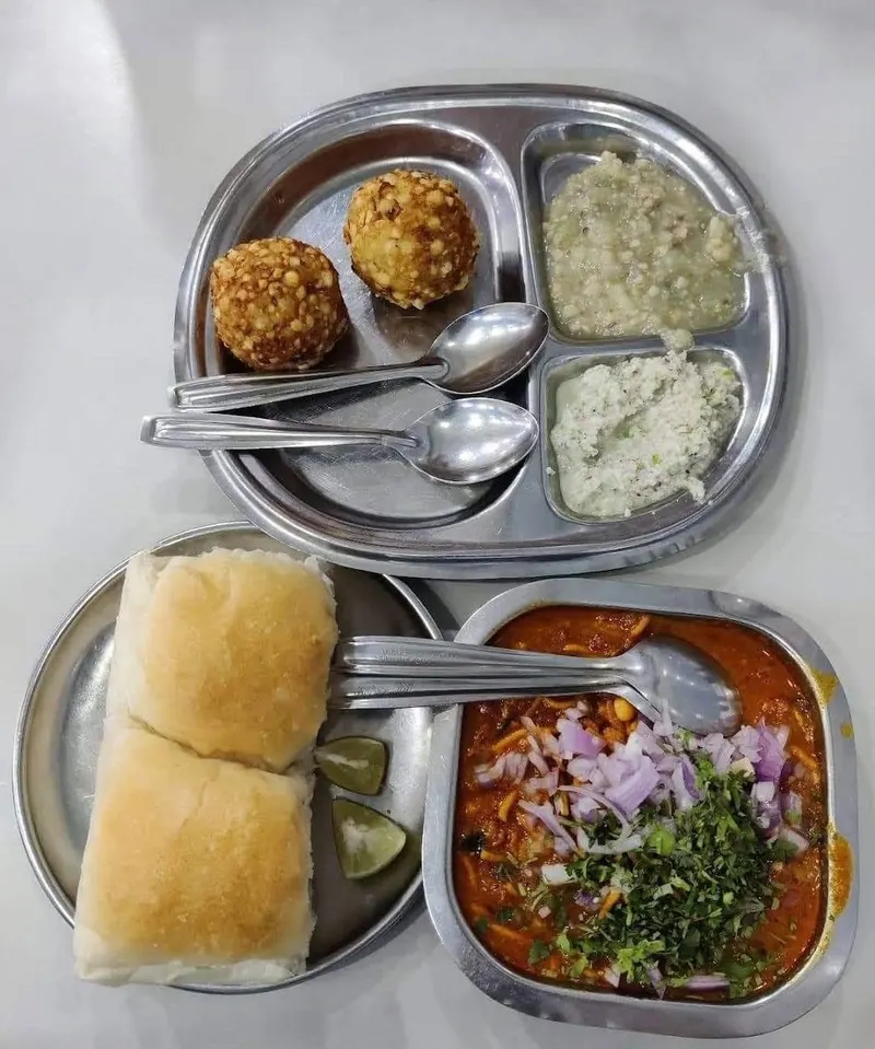 Vinay health home in Bhuleshwar, Mumbai