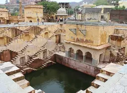 Panna Meena ka Kund
