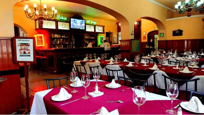 Saloon del Bosque