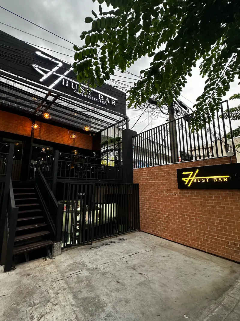 Hust Bar in Thonburi, Bangkok