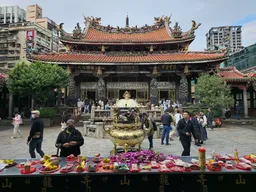 Longshan Temple