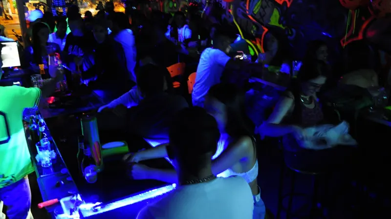 Addict Shots 80 in La America, Medellin