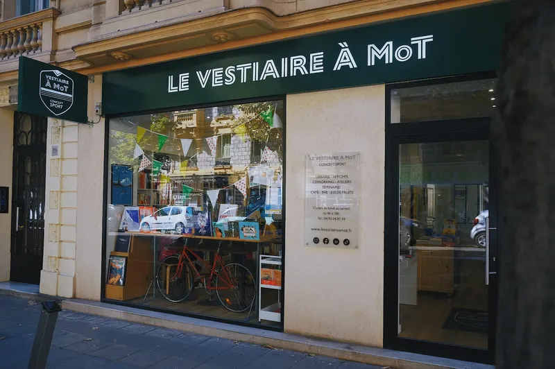 Vestiaire à Mot in Arenas, Nice