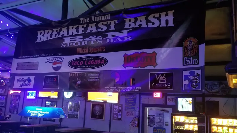 B&N Sports Bar in Harlandale, San Antonio