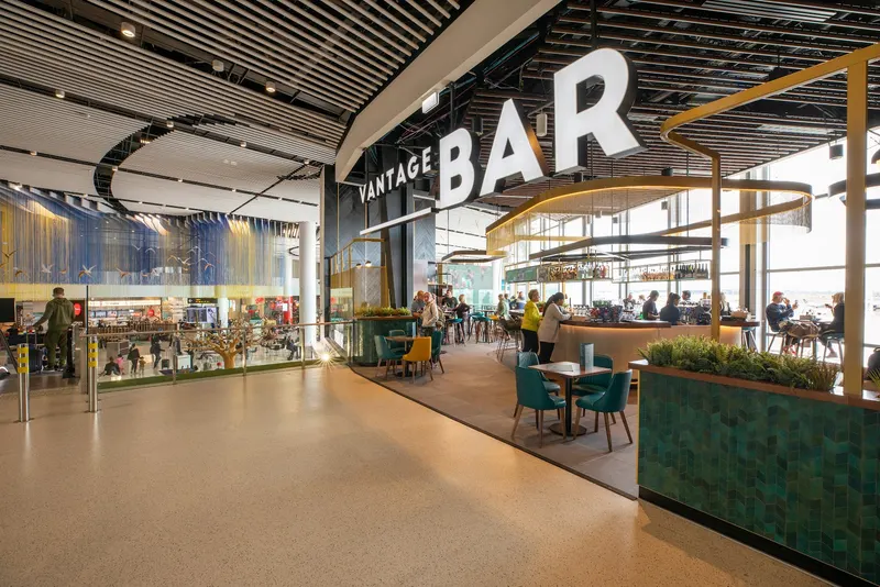 Vantage Bar & Kitchen in Auckland Airport, Auckland