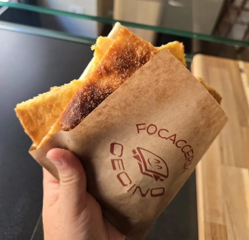 Focacceria Cecino in Guastalla, Milan