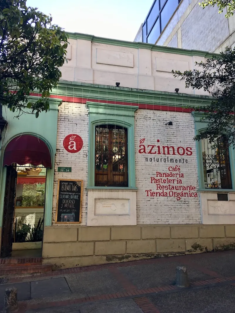 Ázimos in La Perseverancia, Bogota