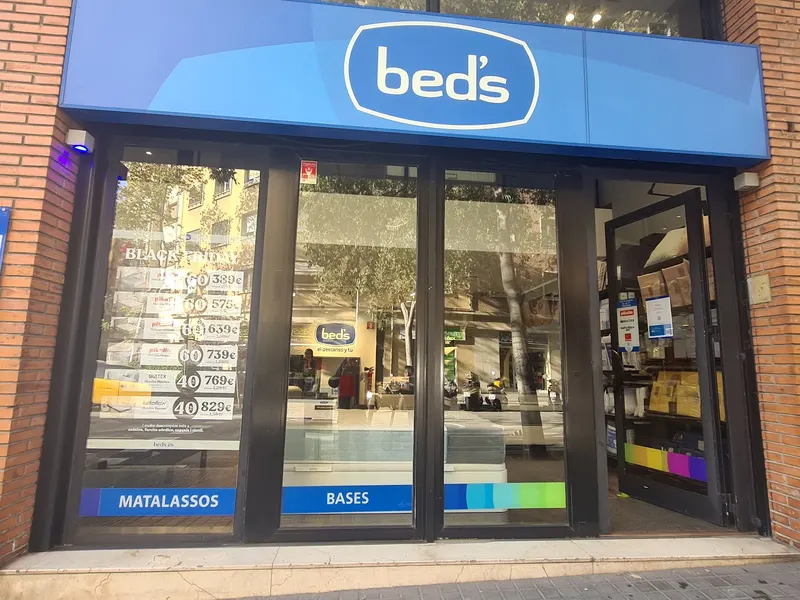 Bed's Barcelona Calabria in La Nova Esquerra de l'Eixample, Barcelona