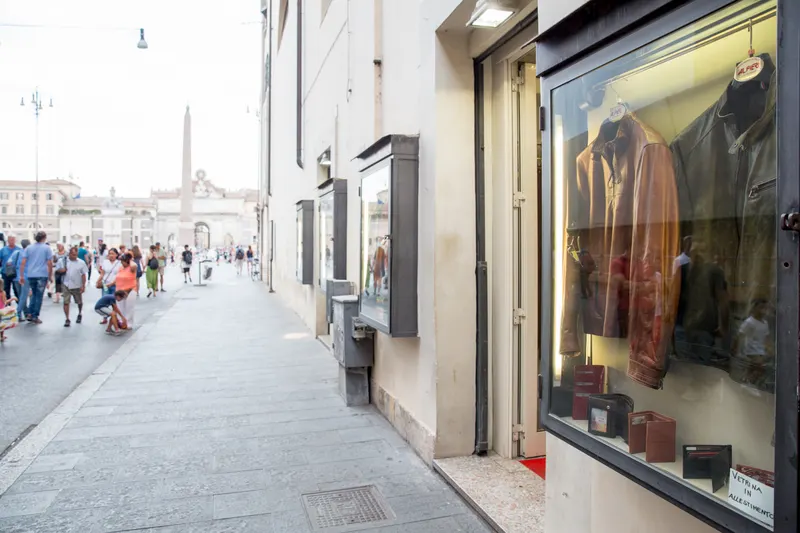 Alfieri Roma - Abbigliamento in pelle - Leather Store - Leather Jacket in Campo Marzio, Rome