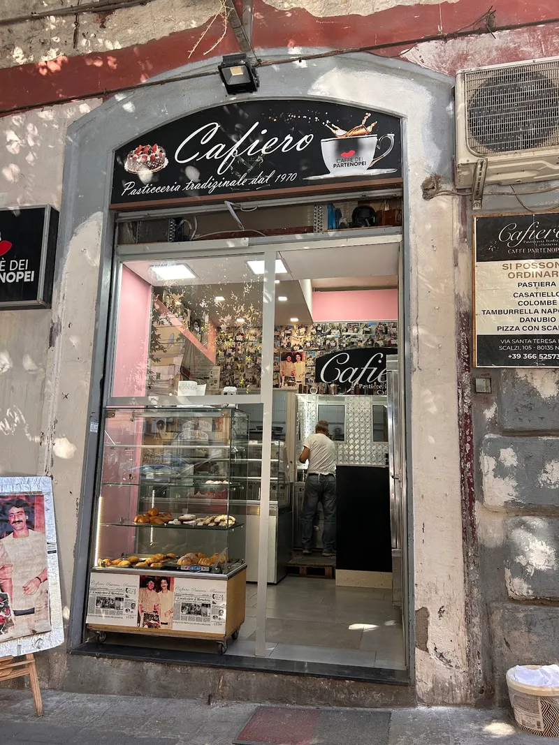 Pastry workshop and coffee in Capodimonte, Naples